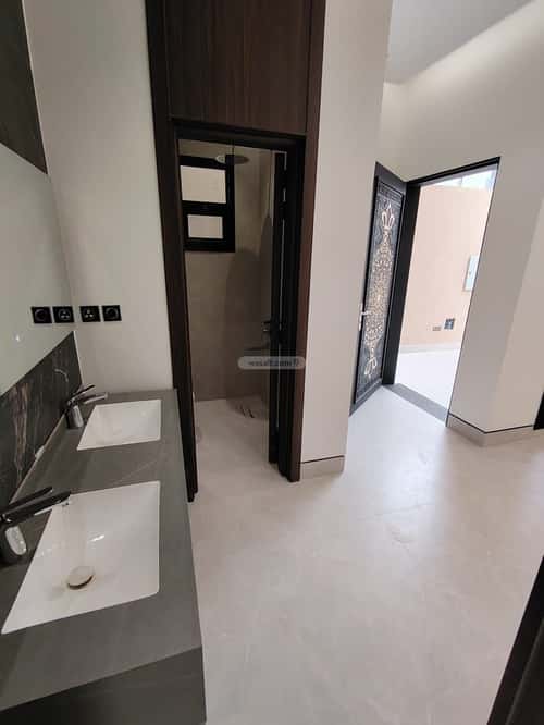 Apartment 279 SQM with 5 Bedrooms Al-Muanisiyah, East Riyadh, Riyadh