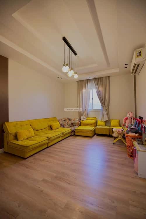 فيلا 500 متر مربع شرقية على شارع 15م قرطبة، شرق الرياض، الرياض