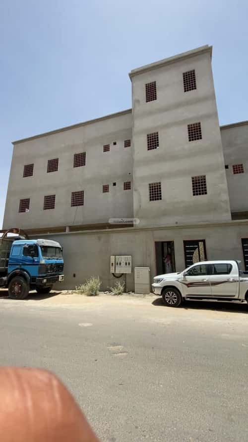 Building 760 SQM Facing East The University, Najran