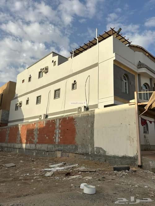 فيلا 312 متر مربع جنوبية على شارع 15م الزمرد، شمال جدة، جدة