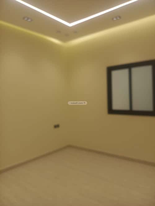 فيلا 300 متر مربع شرقية على شارع 15م الفيصلية، الخرج