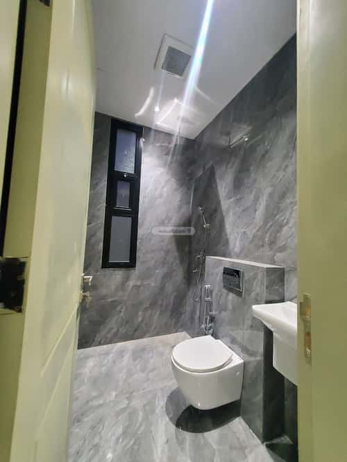 Floor with 5 Bedrooms Al Marjan, East Riyadh, Riyadh