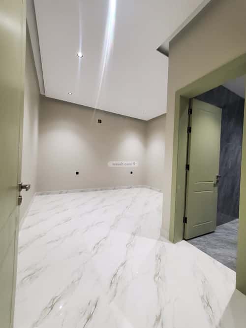 Floor with 5 Bedrooms Al Marjan, East Riyadh, Riyadh