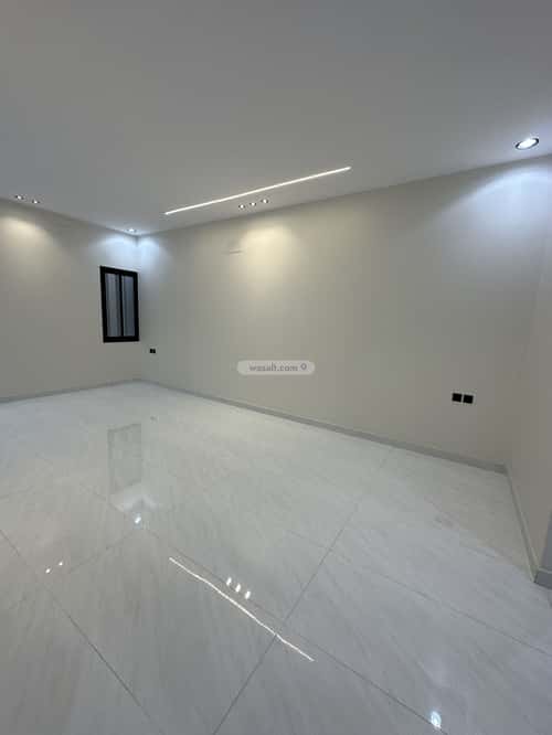 Floor 341 SQM with 9 Bedrooms Al-Yarmouk, Khamis Mushait