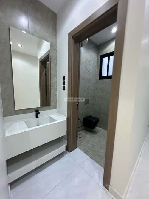 Floor 341 SQM with 9 Bedrooms Al-Yarmouk, Khamis Mushait