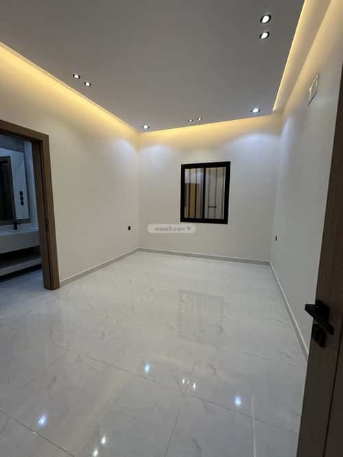 Floor 341 SQM with 9 Bedrooms Al-Yarmouk, Khamis Mushait