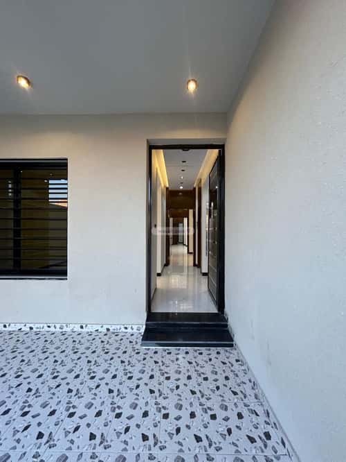 دور 214 متر مربع ب 7 غرف الورود، خميس مشيط