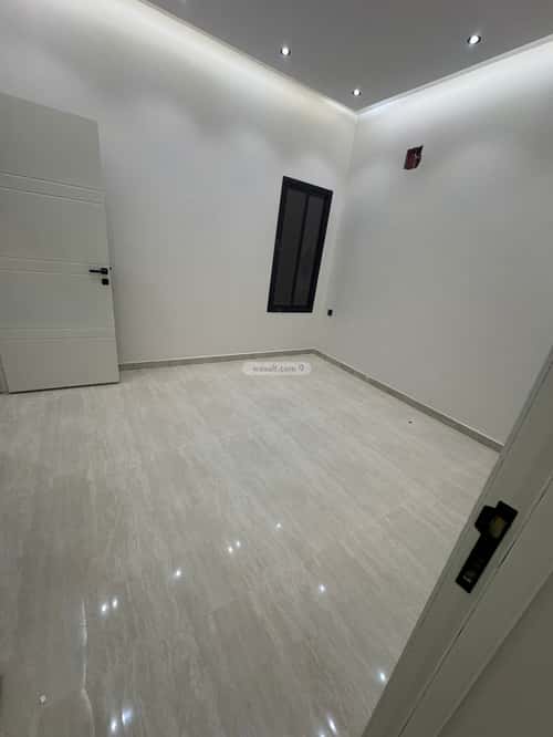 Floor 650 SQM with 4 Bedrooms Dirab, West Riyadh, Riyadh