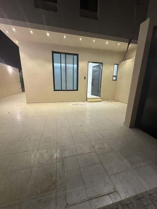 دور 650 متر مربع ب 4 غرف ديراب، غرب الرياض، الرياض