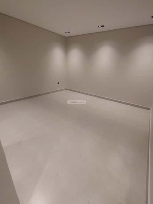 Villa 376 SQM Facing South East on 15m Width Street Al-Muanisiyah, East Riyadh, Riyadh