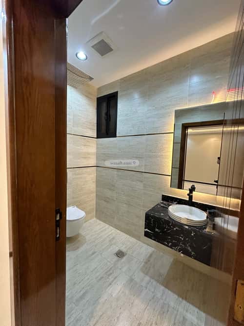Floor 341 SQM with 9 Bedrooms Al-Yarmouk, Khamis Mushait