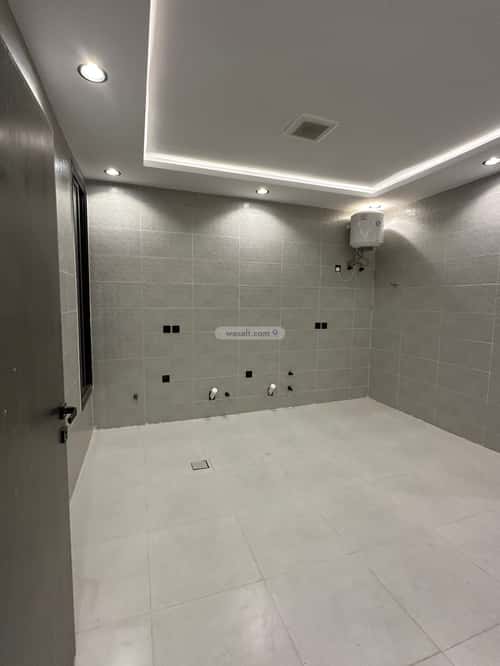 Apartment 211 SQM with 7 Bedrooms Al-Yarmouk, Khamis Mushait