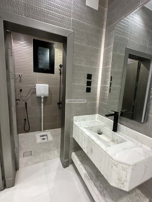 Apartment 211 SQM with 7 Bedrooms Al-Yarmouk, Khamis Mushait