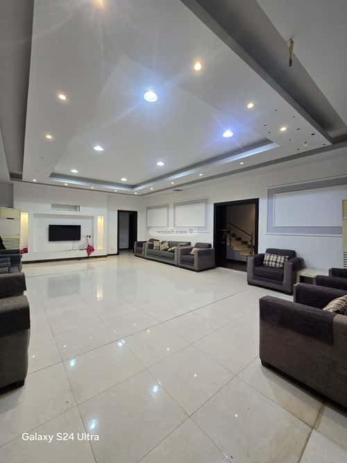 Rest House 359 SQM Facing South on 32m Width Street Al Zomorod, North Jeddah, Jeddah