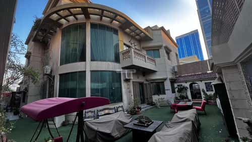 فيلا 840 متر مربع جنوبية على شارع 18م الكورنيش، الخبر