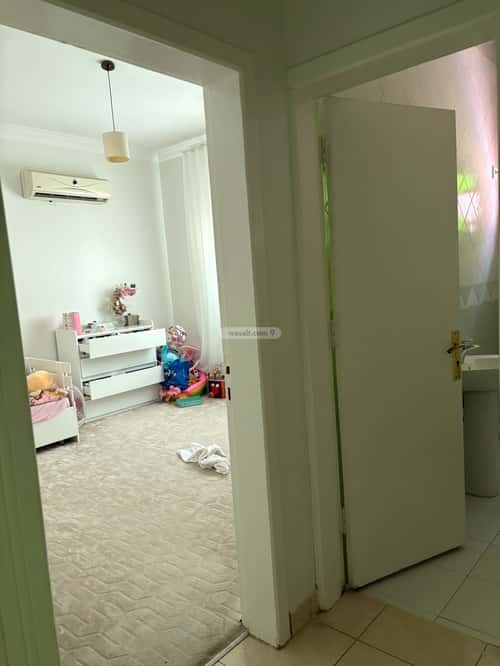 فيلا 462 متر مربع جنوبية على شارع 14م الصحافة، شمال الرياض، الرياض