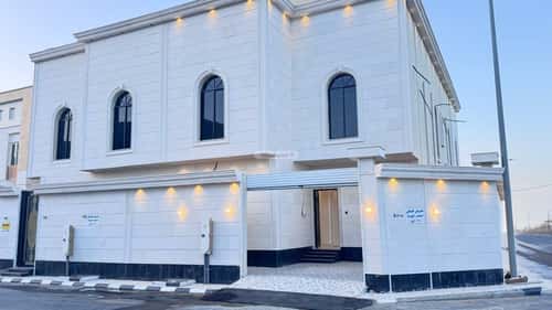 فيلا 312 متر مربع شرقية على شارع 12م ريحه، الطائف