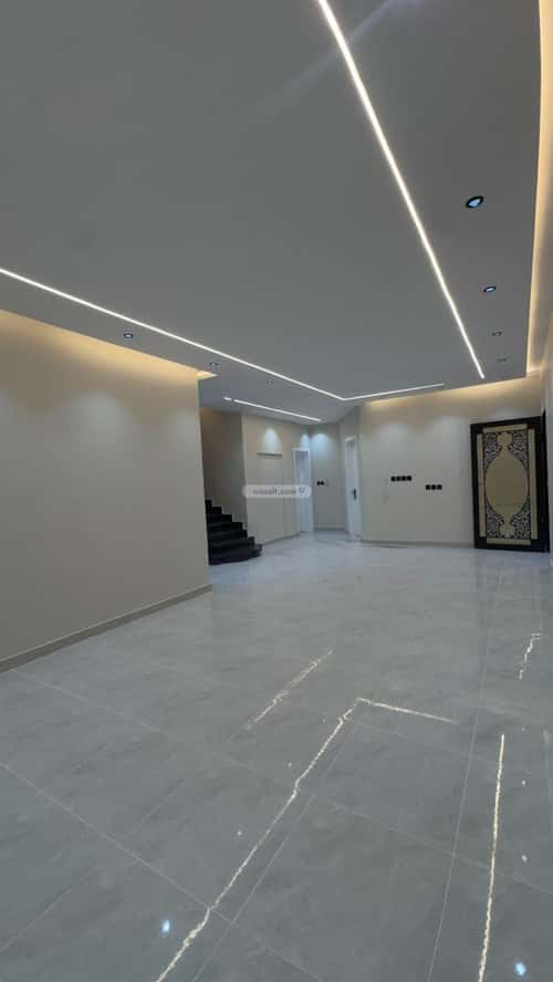 فيلا 312 متر مربع شرقية على شارع 12م ريحه، الطائف