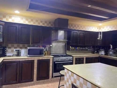 فيلا 300 متر مربع شمالية على شارع 12م الزهراء، شمال جدة، جدة