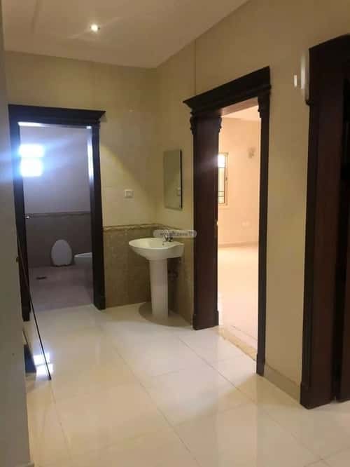 Apartment 1012 SQM with 5 Bedrooms Al Fysalyah, Aldammam