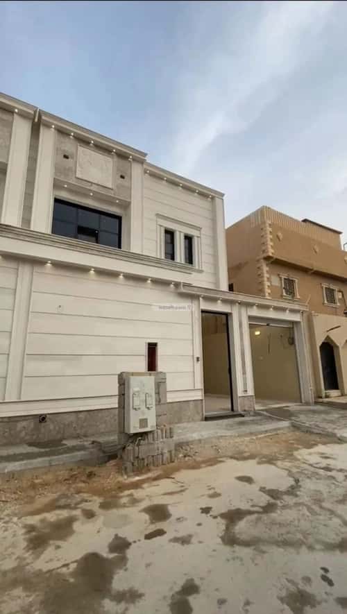فيلا 200 متر مربع شرقية على شارع 15م العريجاء الغربي، غرب الرياض، الرياض
