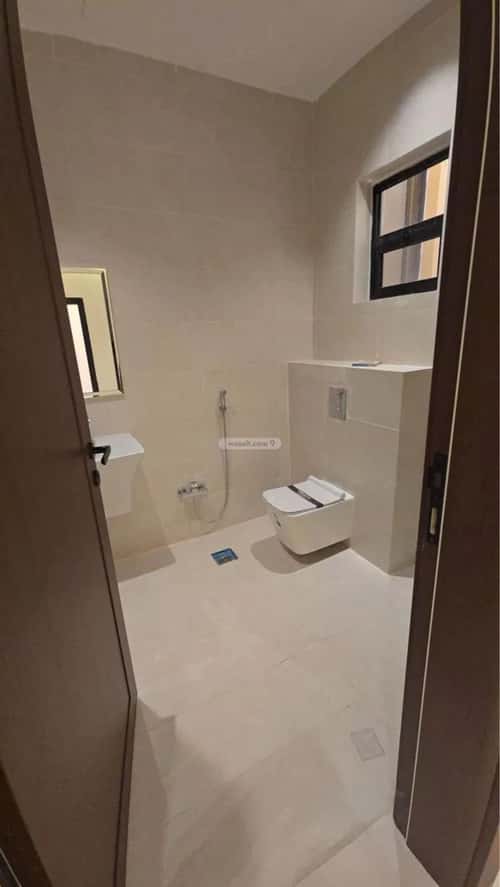 Floor 186 SQM with 4 Bedrooms Okaz, South Riyadh, Riyadh
