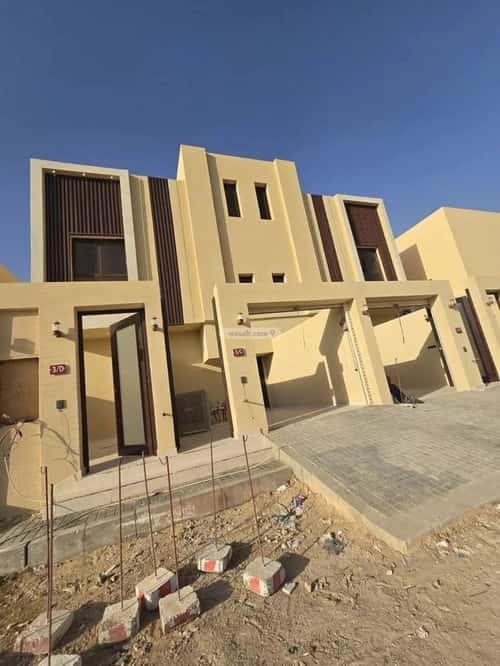 Floor 186 SQM with 4 Bedrooms Okaz, South Riyadh, Riyadh