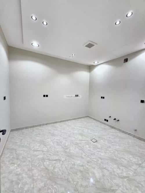 Floor 240 SQM with 5 Bedrooms Al-Awaly, West Riyadh, Riyadh