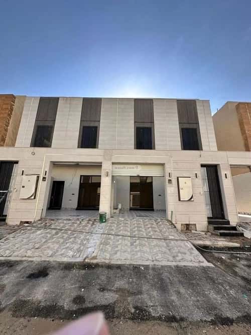 فيلا 263 متر مربع شرقية على شارع 15م طويق، غرب الرياض، الرياض