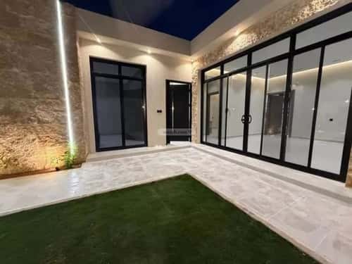 استراحة 330 متر مربع جنوبية على شارع 15م المصيف، بريدة