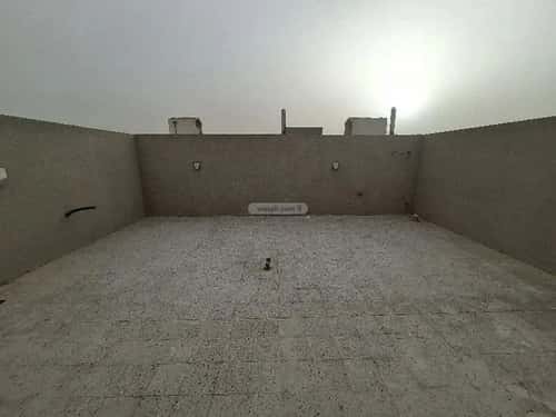 فيلا 300 متر مربع شرقية على شارع 20م الرمال، شرق الرياض، الرياض