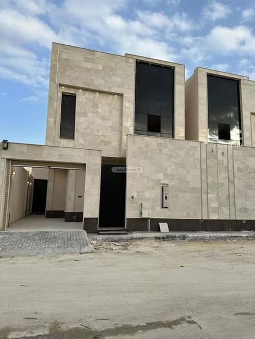 فيلا 311 متر مربع شرقية على شارع 15م طويق، غرب الرياض، الرياض