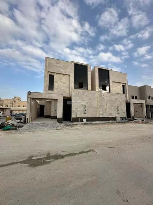 فيلا 311 متر مربع شرقية على شارع 15م طويق، غرب الرياض، الرياض