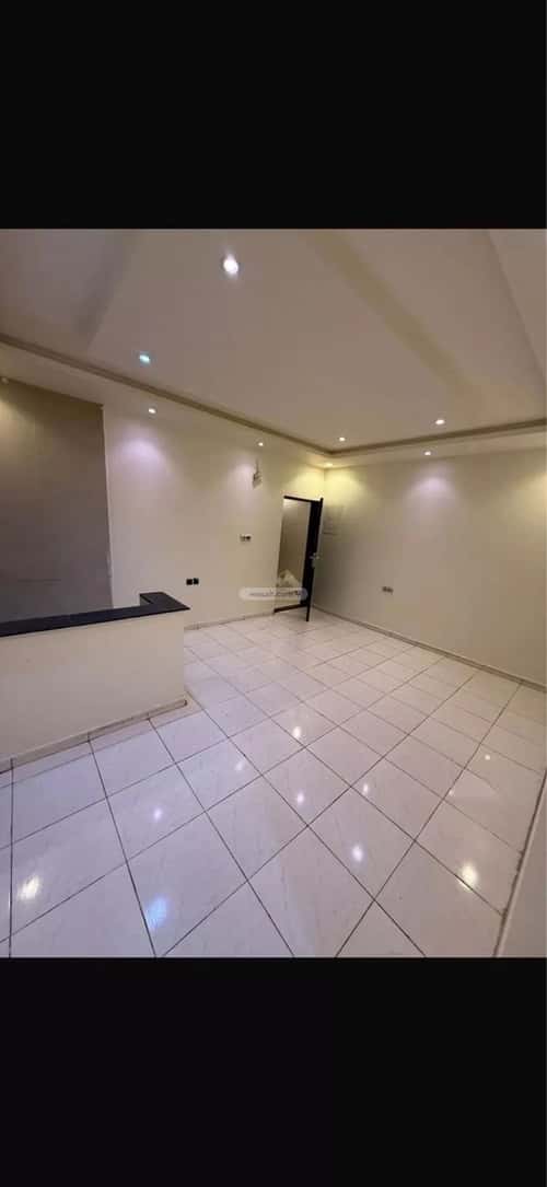 Building 550 SQM Facing West Al-Muanisiyah, East Riyadh, Riyadh