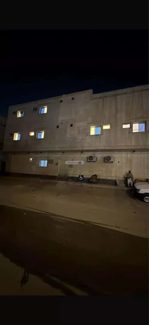 Building 550 SQM Facing West Al-Muanisiyah, East Riyadh, Riyadh