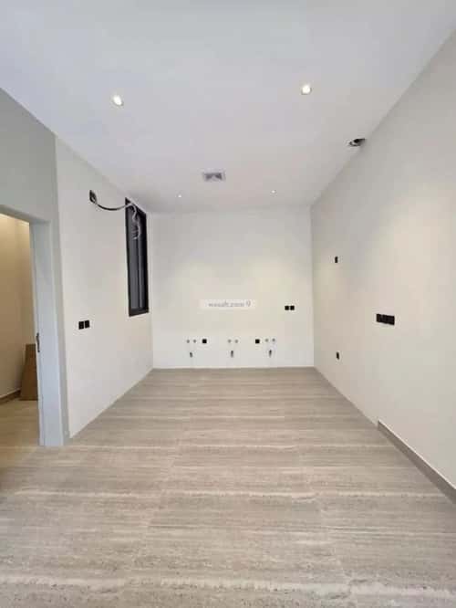 Floor 144 SQM with 6 Bedrooms Al-Muanisiyah, East Riyadh, Riyadh