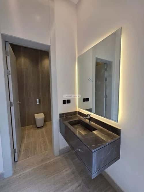 Floor 144 SQM with 6 Bedrooms Al-Muanisiyah, East Riyadh, Riyadh