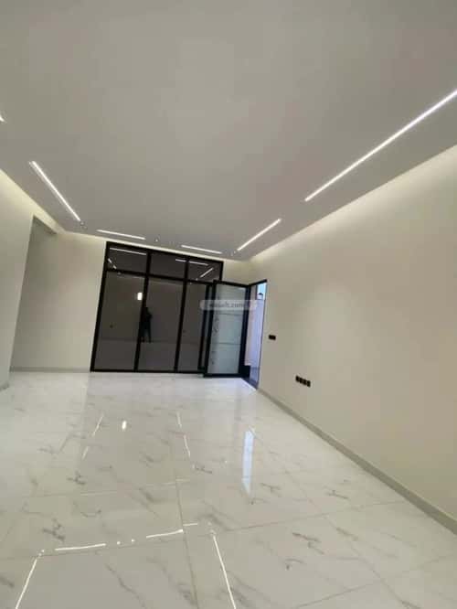 Floor 242 SQM with 6 Bedrooms Al-Muanisiyah, East Riyadh, Riyadh