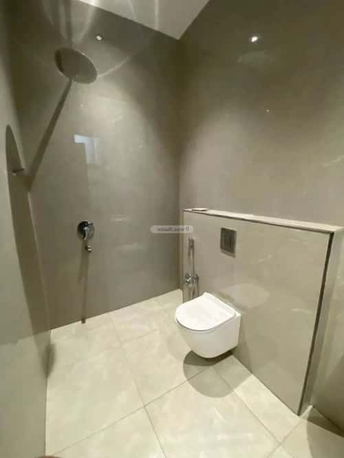 Floor 242 SQM with 6 Bedrooms Al-Muanisiyah, East Riyadh, Riyadh