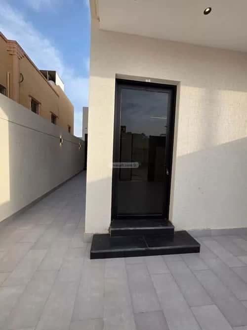 Floor 244 SQM with 6 Bedrooms King Faisal, East Riyadh, Riyadh