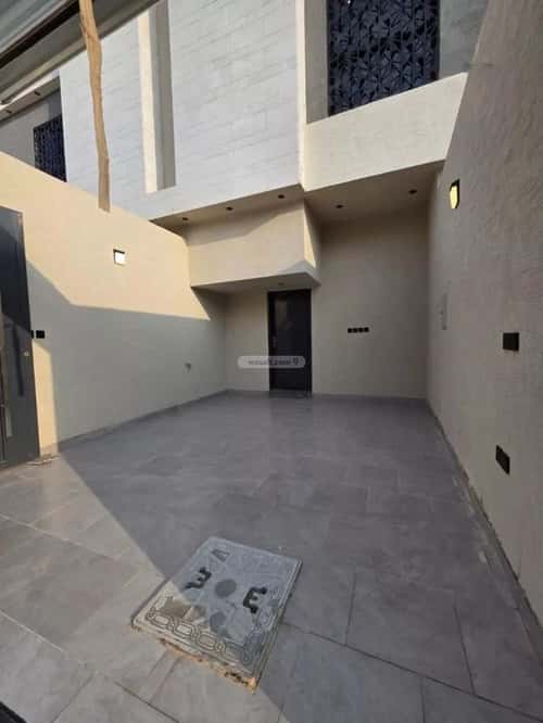 Floor 211 SQM with 6 Bedrooms Al-Khaleej, East Riyadh, Riyadh
