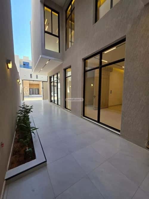 Villa 625 SQM Facing East on 18m Width Street Al-Muanisiyah, East Riyadh, Riyadh