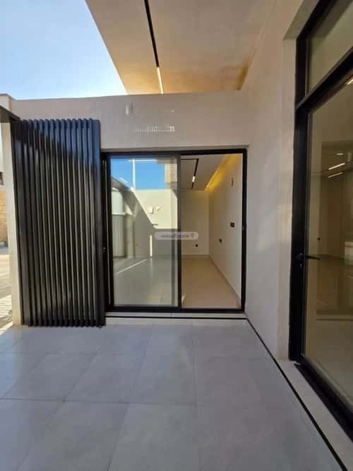Villa 625 SQM Facing East on 18m Width Street Al-Muanisiyah, East Riyadh, Riyadh