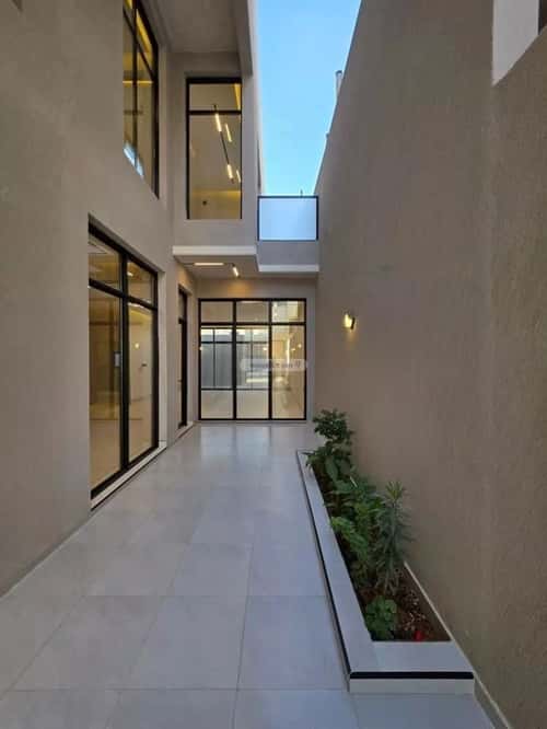 Villa 625 SQM Facing East on 18m Width Street Al-Muanisiyah, East Riyadh, Riyadh