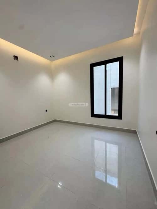 Floor 177 SQM with 5 Bedrooms Al-Maizaliyah, East Riyadh, Riyadh