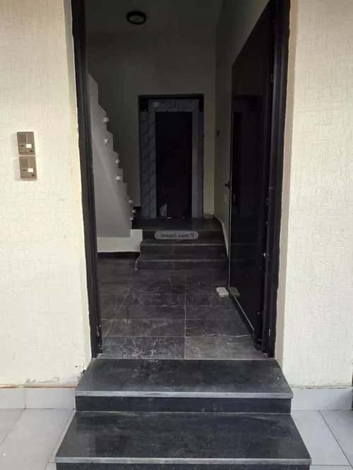 Floor 201 SQM with 6 Bedrooms King Faisal, East Riyadh, Riyadh