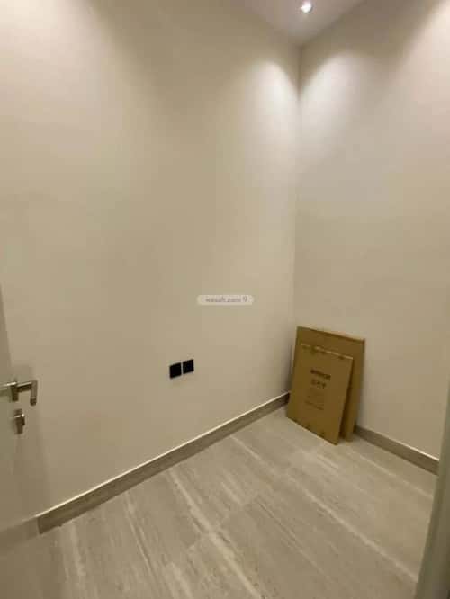 Floor 144 SQM with 6 Bedrooms Al-Muanisiyah, East Riyadh, Riyadh