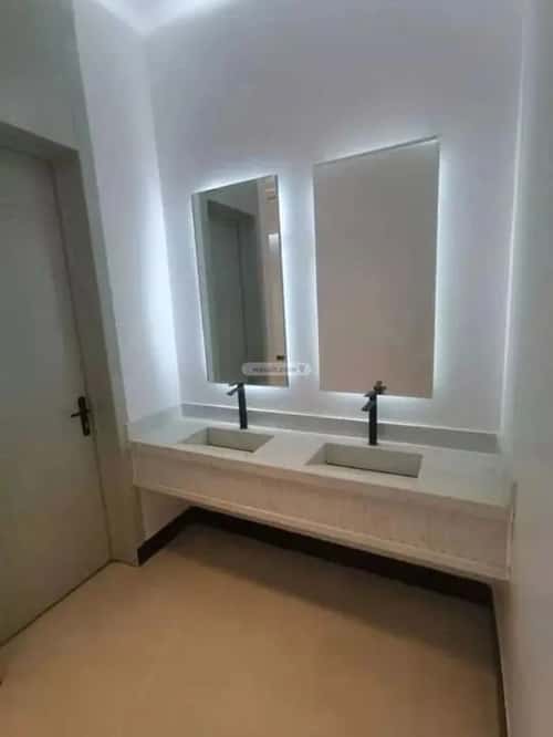 Floor 200 SQM with 3 Bedrooms Al Wasam, East Riyadh, Riyadh