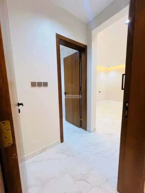 شقة 345 متر مربع ب 8 غرف النور، خميس مشيط