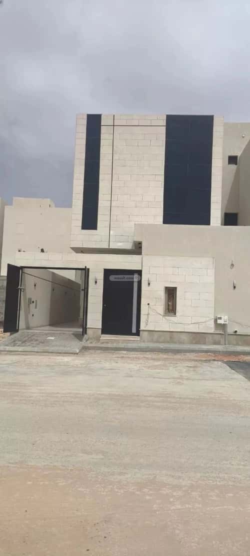 فيلا 240 متر مربع جنوبية على شارع 18م المعيزيلة، شرق الرياض، الرياض